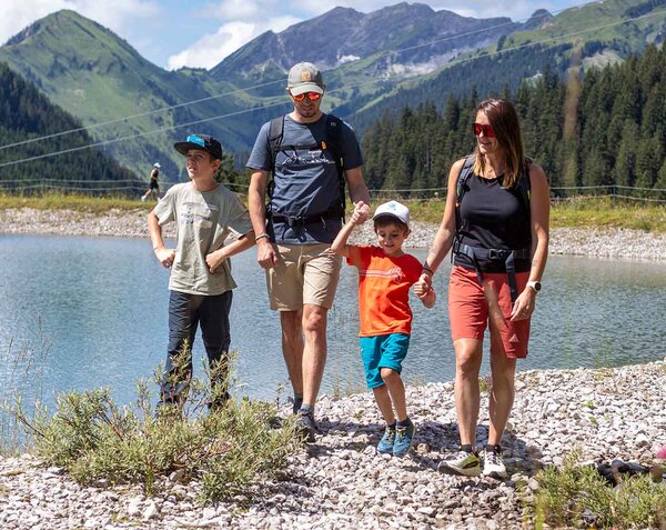 Sommer-71-Hotel-Rotlechhof-Berwang-Familie